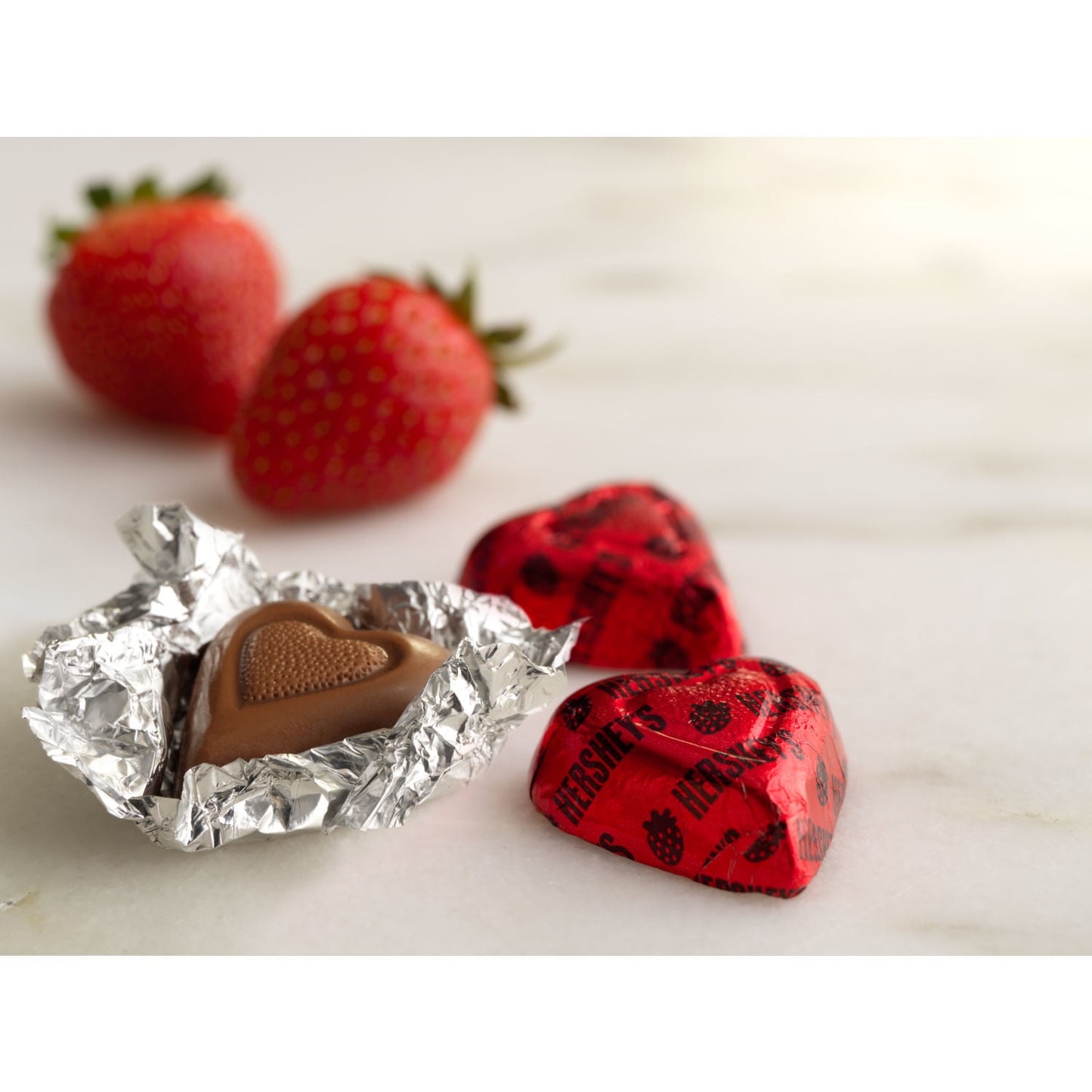 Hershey's Strawberry Creme Flavored Hearts 8.8oz - 12ct